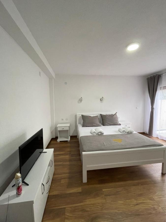 Hotel5E Plav Exterior photo